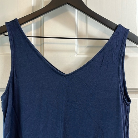 Willi Smith Navy Blue Double V Neck Tank - Size Small - Picture 2 of 5